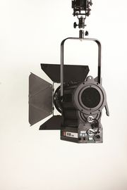 映画撃つことのためのセリウム/ROHS専門LEDフレネルのライト